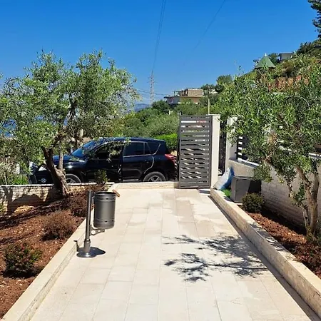 Villa Mimo' S House Vlore