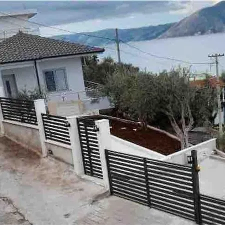 Mimo' S House